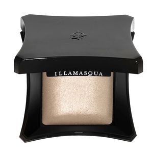 NIB - Illamasqua Beyond Powder Highlighter in OMG for a natural radiant glow.